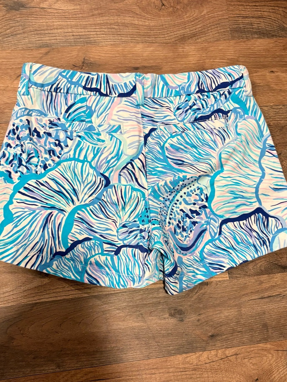 Lilly Pulitzer blue Floral-Print Women’s Shorts size 4 - Picture 4 of 6
